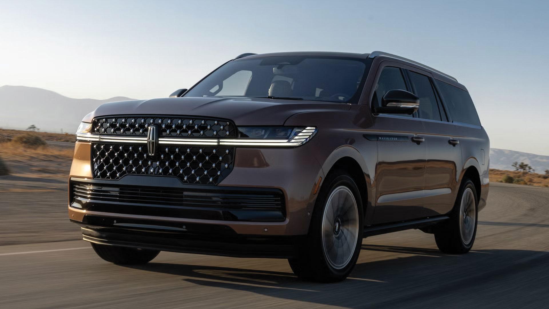 រថយន្ត Lincoln Navigator មើលទៅស្រស់ស្អាត តើវាជារថយន្តស្តង់ដារនៃ ប្រភេទ Luxury SUV ឬ?