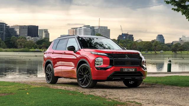 ក្រុមហ៊ុន Mitsubishi បញ្ចេញម៉ូដែល Outlander PHEV 2026ដើម្បីប្រកួតប្រជែងជាមួយរថយន្តអគ្គិសនីដ៏ទៃទៀត