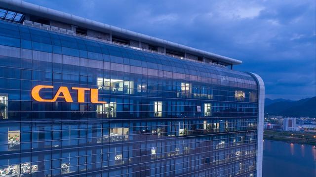 CATL អះអាងថា អាគុយប្រភេទ 5C ថ្មីរបស់ខ្លួនអាច ប្រើប្រាស់បានដល់អាយុកាល 1.8 លានគីឡូម៉ែត្រ ទោះបីជាប្រើ មុខងារសាកថ្មល្បឿនលឿនបំផុតក៏ដោយ