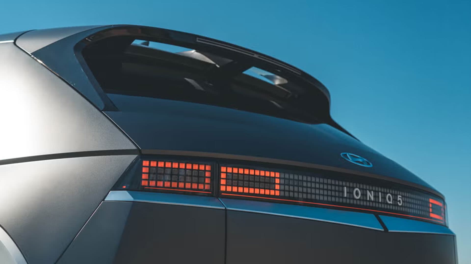 Hyundai អាចនឹងបោះបង់ការប្រើប្រាស់ភ្លើងបែប Pixel សម្រាប់រថយន្តអគ្គិសនី Ioniq ជំនាន់ក្រោយ