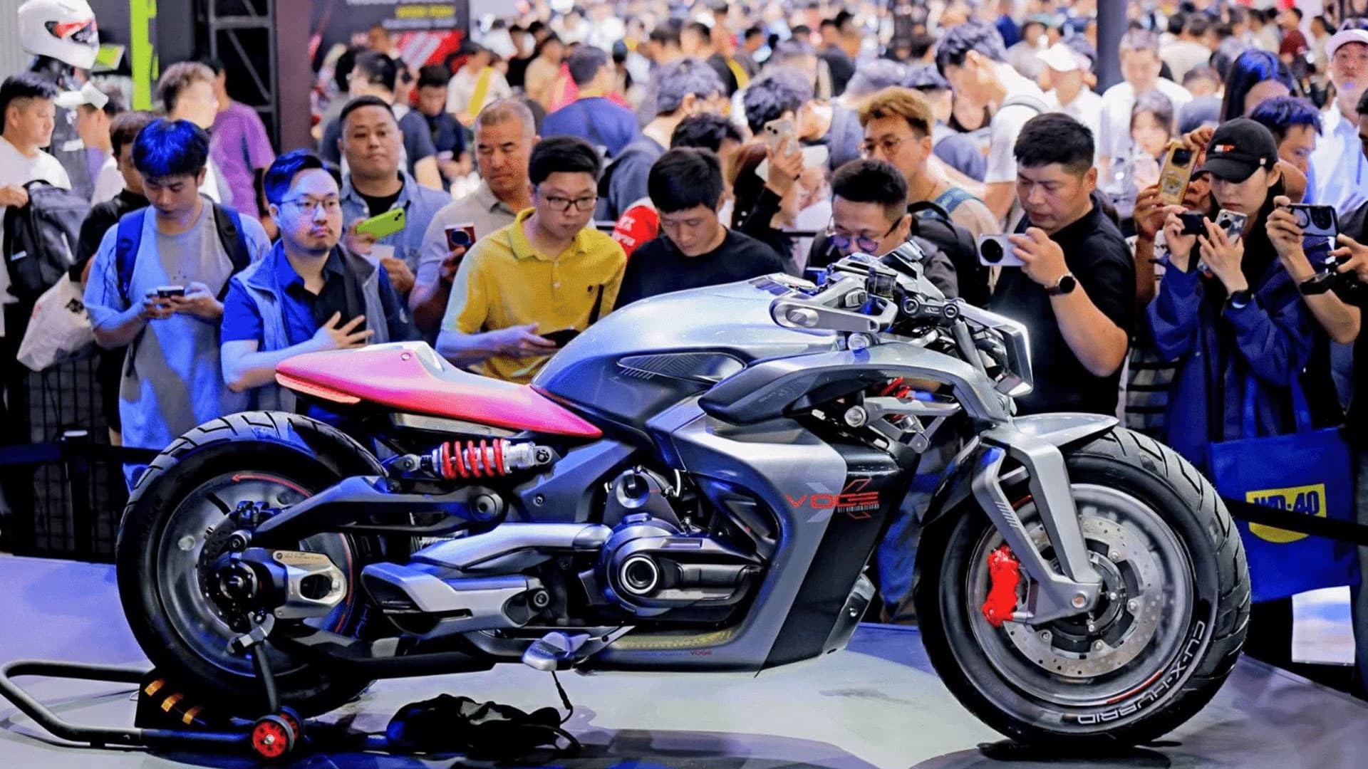 ក្រុមហ៊ុន Voge ដាក់បង្ហាញម៉ូតូ Cruiser គំរូ Plug-in Hybrid ម៉ូឌែល CU-X នៅក្នុងព្រឹត្តិការណ៍ CIMA 2026