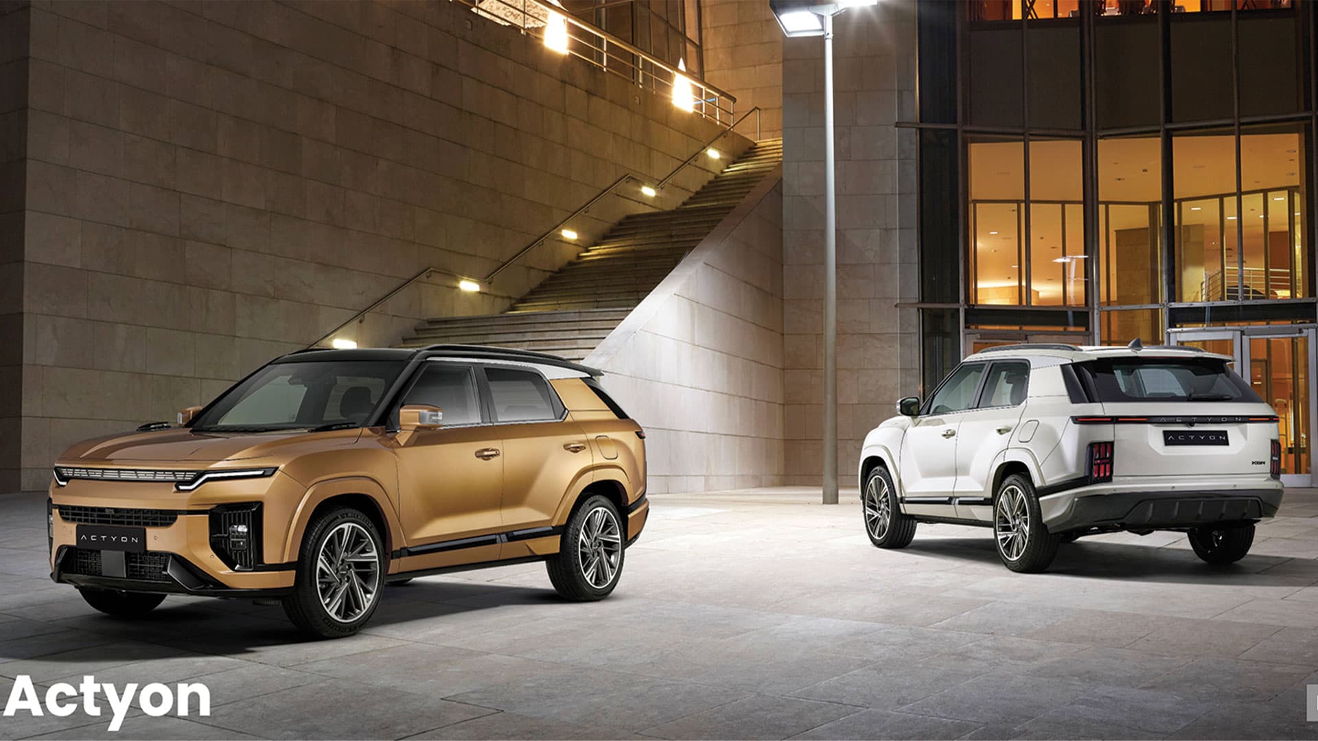 Drive in Luxury, Travel in Style