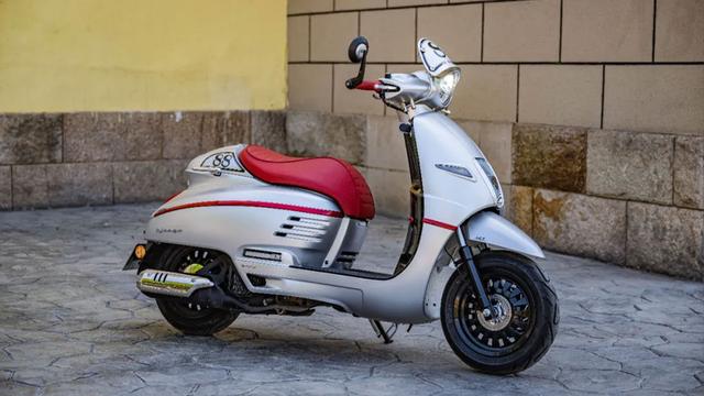 Peugeot Motocycles KH បង្ហាញម៉ូដែល Peugeot Django 150 ស្គូទ័ររចនាបថបុរាណ បន្សំជាមួយបច្ចេកវិទ្យាសម័យថ្មី