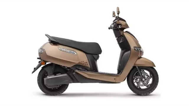 ម៉ូតូអគ្គិសនី TVS បង្ហាញវត្តមាននៅក្នុងបុរីវ៉ាទីកង់